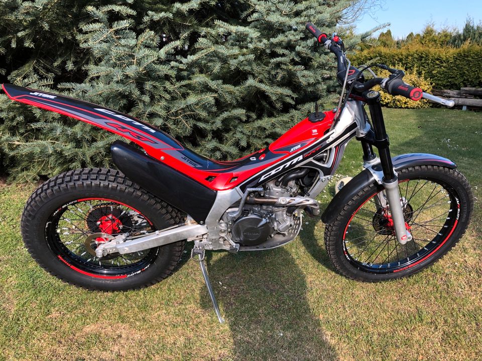 Montesa Cota 4RT Trial 2014